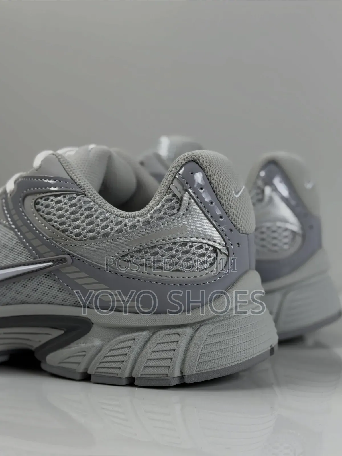 Nike V5 RNR Silver/Grey Unisex Fashion Sneaker Shoe