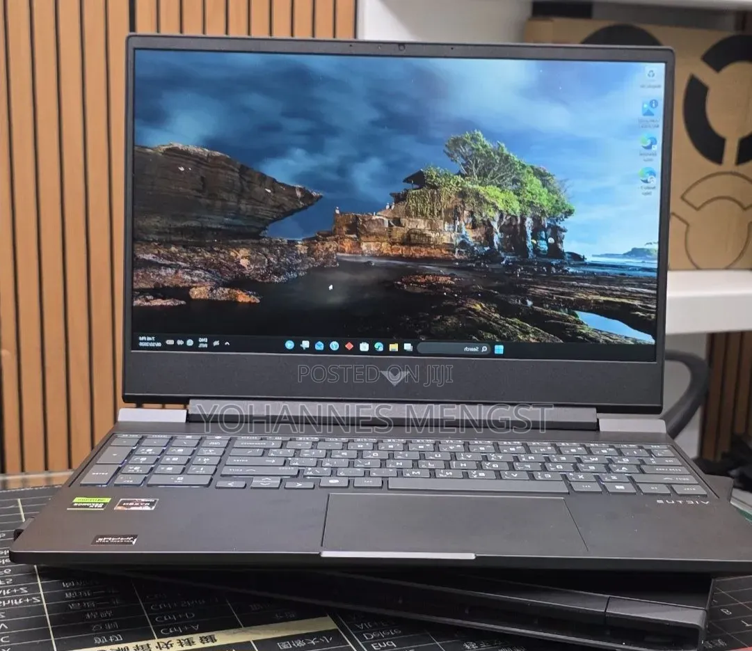 New Laptop HP Victus 16 16GB AMD Ryzen 7 SSD 512GB