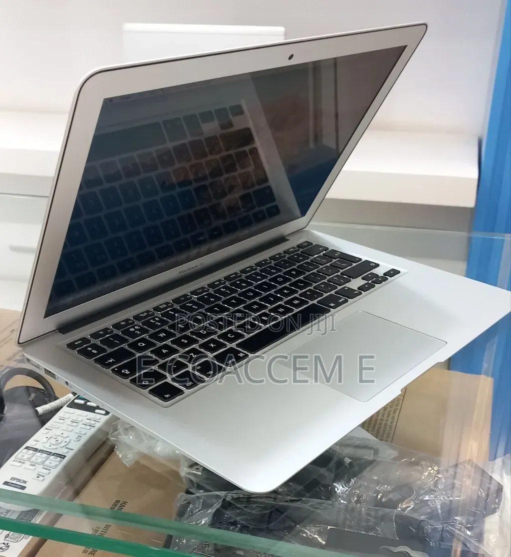 New Laptop Apple MacBook Air 2017 8GB Intel Core i5 SSD 128GB