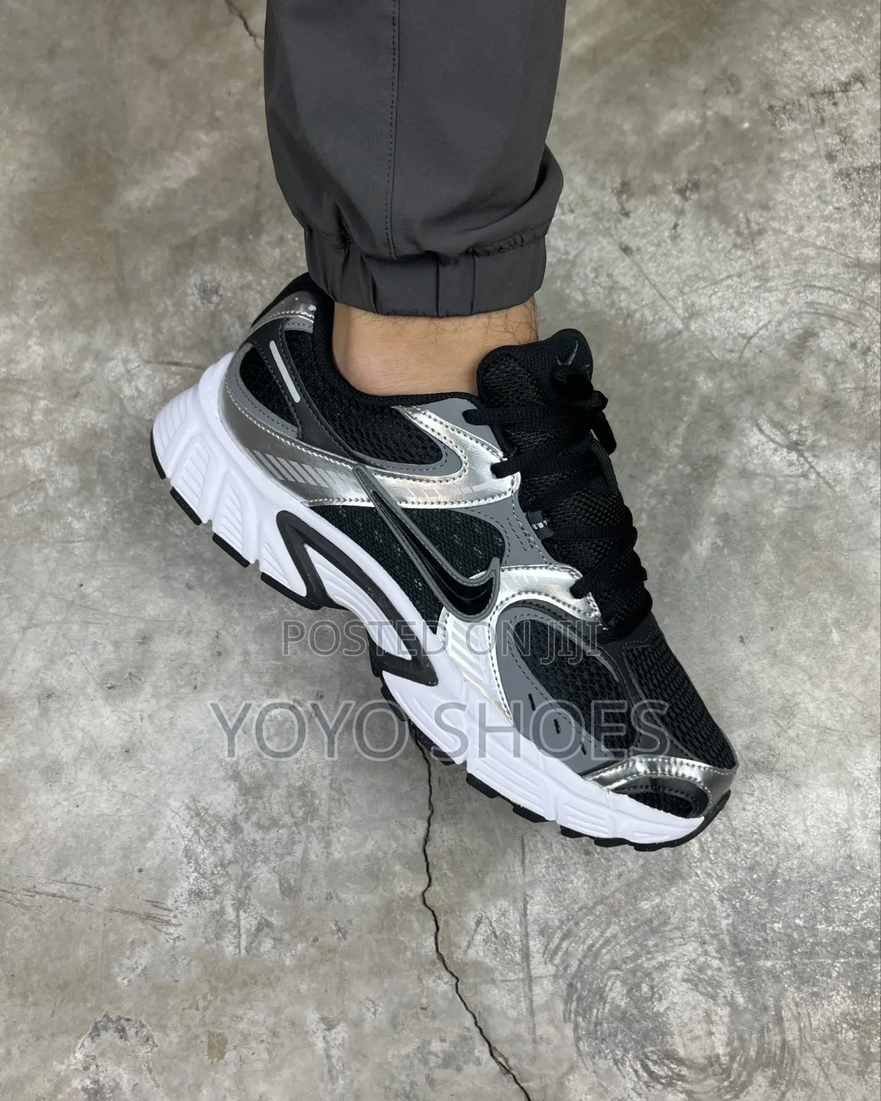 Nike V5 RNR Black/Silver/Grey/White Unisex Fashion Sneaker Shoe