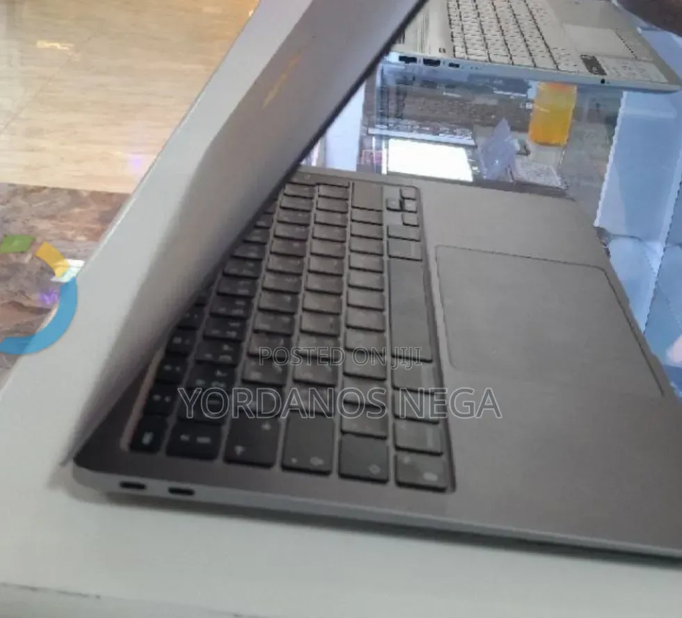 New Laptop Apple MacBook Air 2020 M1 8GB Apple M1 SSD 256GB