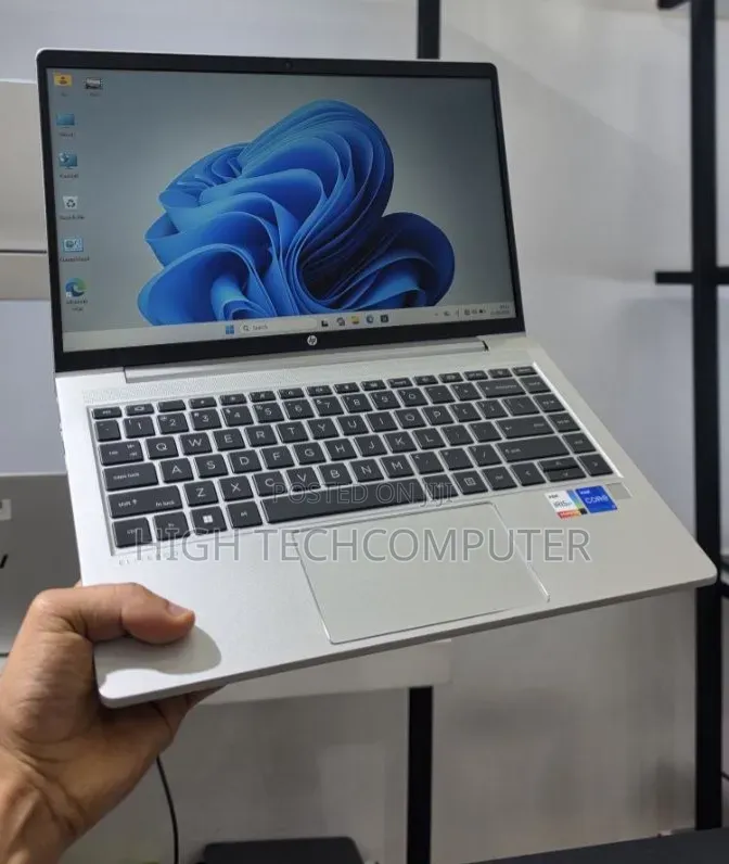 New Laptop HP EliteBook 640 G10 16GB Intel Core i7 SSD 1T