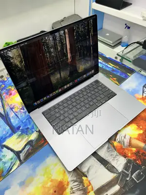 New Laptop Apple MacBook Pro 2021 M1 16GB Apple M1 Pro SSD 512GB
