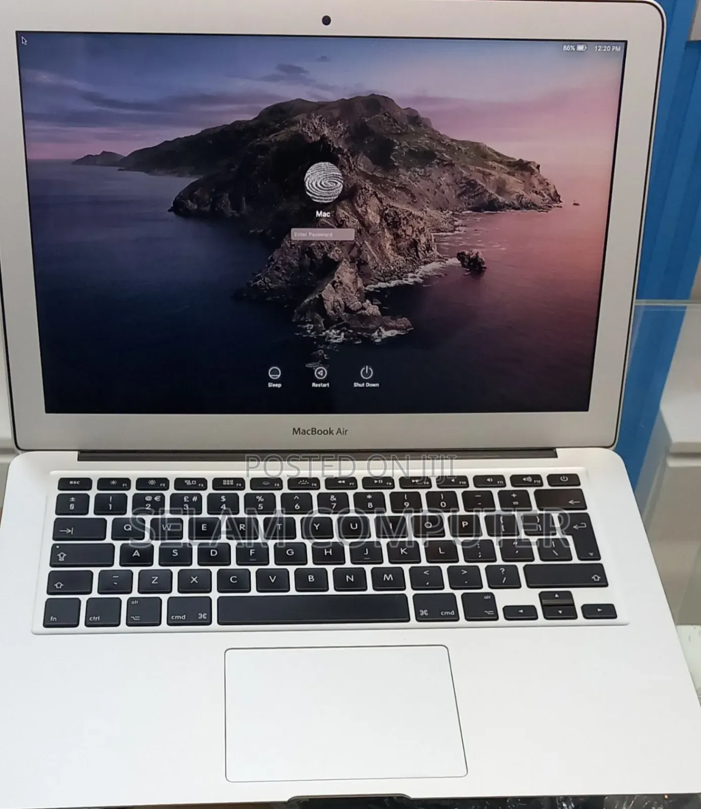 New Laptop Apple MacBook Pro 2017 8GB Intel Core i5 SSD 128GB