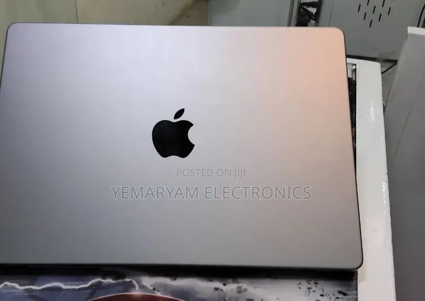 New Laptop Apple MacBook Pro 2021 M1 32GB Apple M1 Pro SSD 512GB
