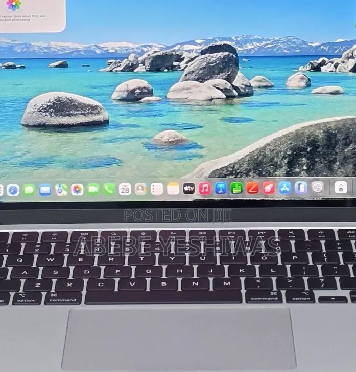 New Laptop Apple MacBook Pro 2025 M5 16GB Apple M5 SSD 512GB