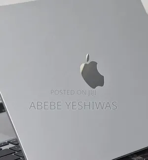 New Laptop Apple MacBook Pro 2025 M5 16GB Apple M5 SSD 512GB