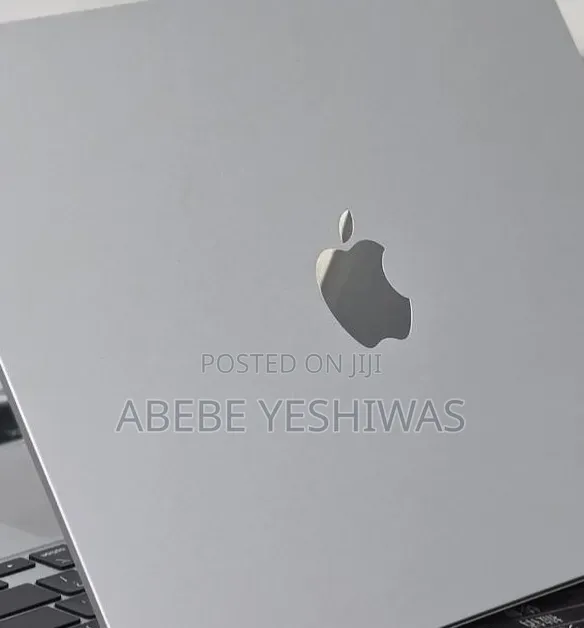 New Laptop Apple MacBook Pro 2025 M5 16GB Apple M5 SSD 512GB