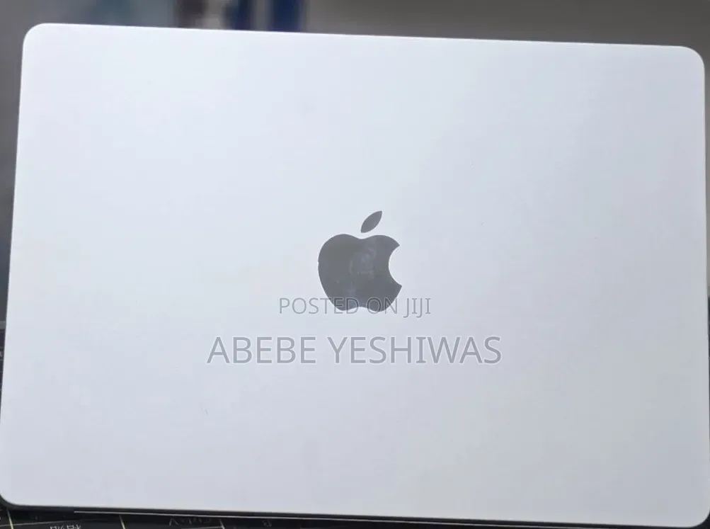 New Laptop Apple MacBook Pro 2024 M4 16GB Apple M4 SSD 512GB