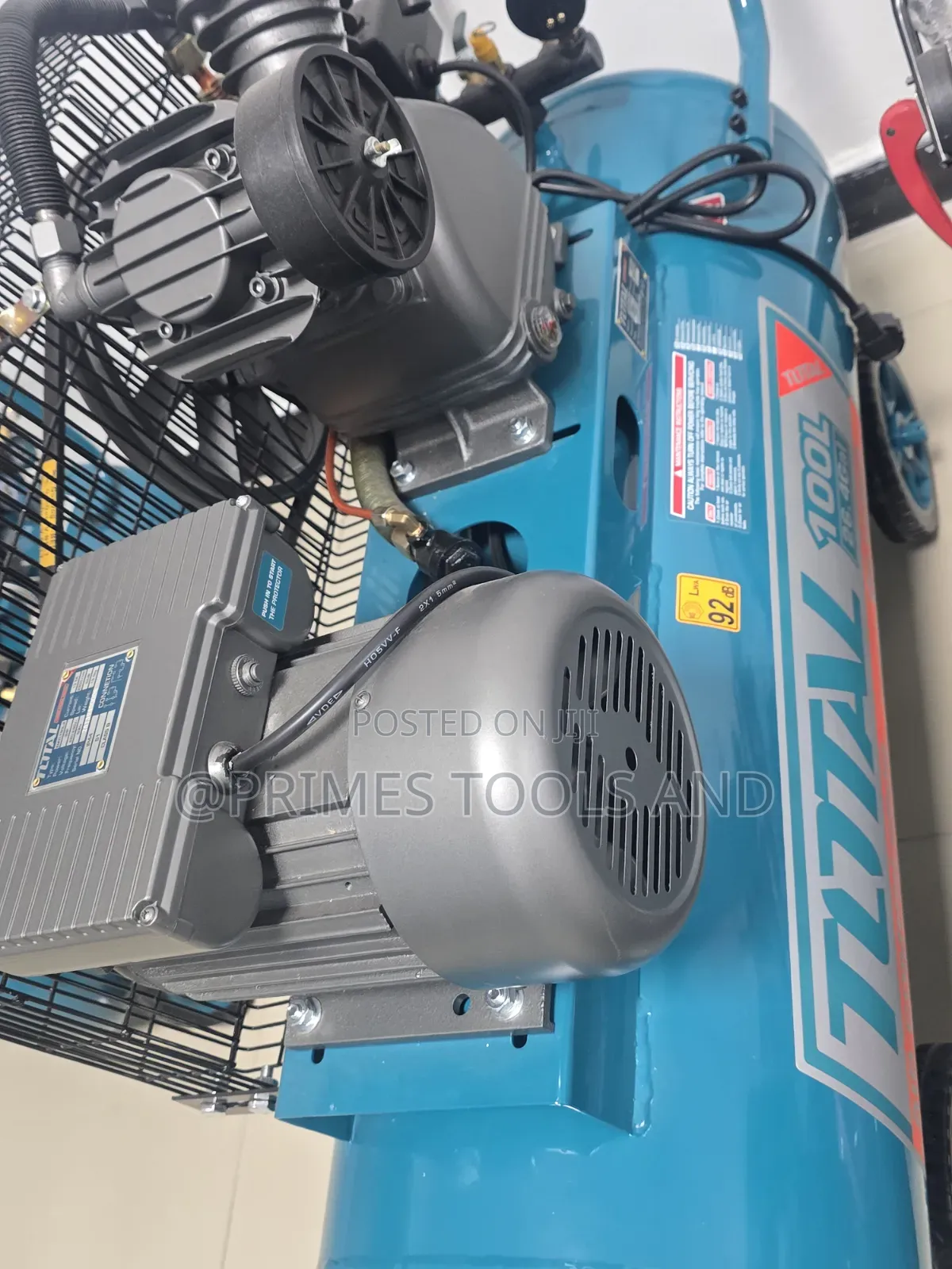 TOTAL 100L Air Compressor