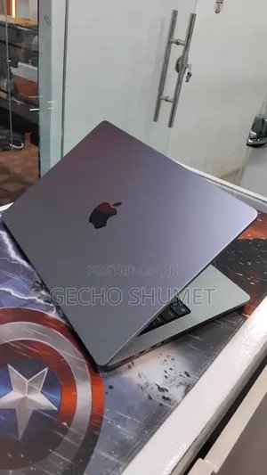 New Laptop Apple MacBook Pro 2021 M1 32GB Apple M1 Pro SSD 512GB