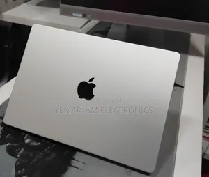 New Laptop Apple MacBook Pro 2024 M4 16GB Apple M4 SSD 512GB