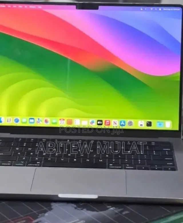 New Laptop Apple MacBook Pro 2024 M4 24GB Apple M4 Pro SSD 1T