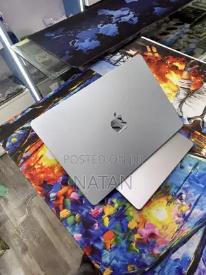 New Laptop Apple MacBook Air 2025 M4 16GB Apple M4 SSD 512GB