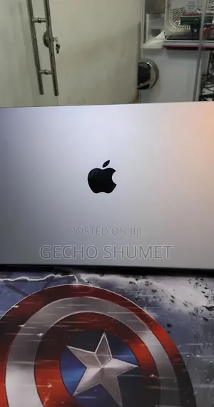 New Laptop Apple MacBook Pro 2021 M1 32GB Apple M1 Pro SSD 512GB