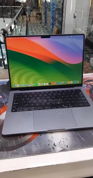 New Laptop Apple MacBook Pro 2021 M1 32GB Apple M1 Pro SSD 512GB