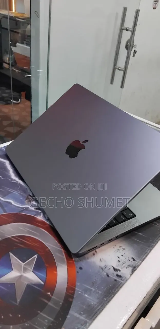 New Laptop Apple MacBook Pro 2021 M1 32GB Apple M1 Pro SSD 512GB