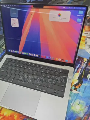 New Laptop Apple MacBook Pro 2021 M1 32GB Apple M1 Pro SSD 1T