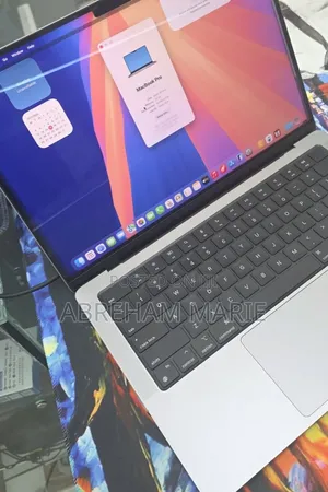 New Laptop Apple MacBook Pro 2021 M1 32GB Apple M1 Pro SSD 1T