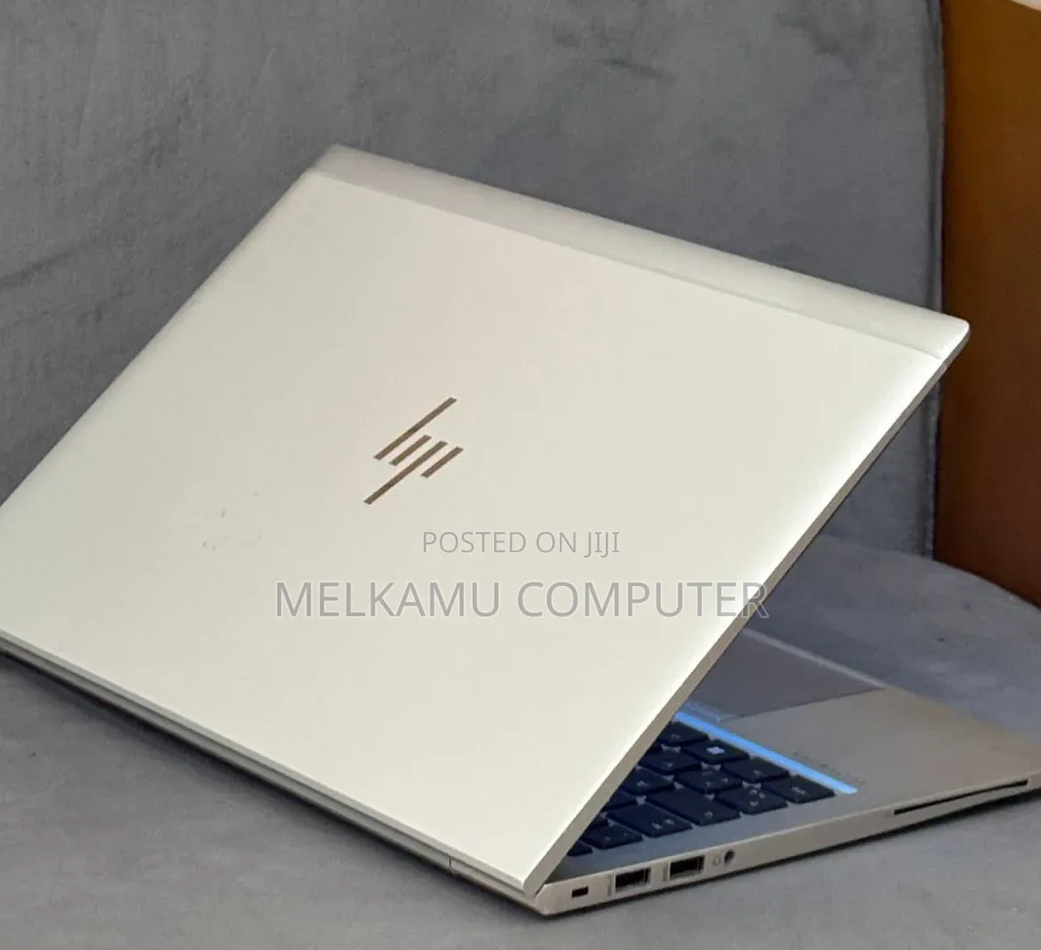 New Laptop HP EliteBook 840 G8 8GB Intel Core i5 SSD 512GB