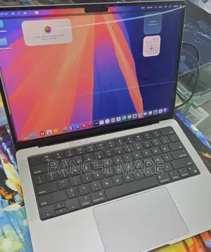 New Laptop Apple MacBook Pro 2021 M1 32GB Apple M1 Pro SSD 1T