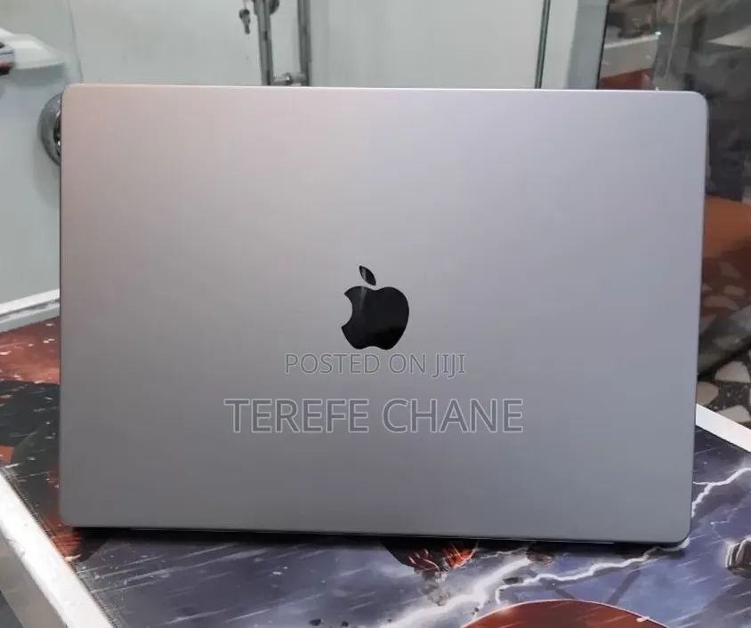 New Laptop Apple MacBook Pro 2021 M1 Max 64GB Apple M1 Pro SSD 1T