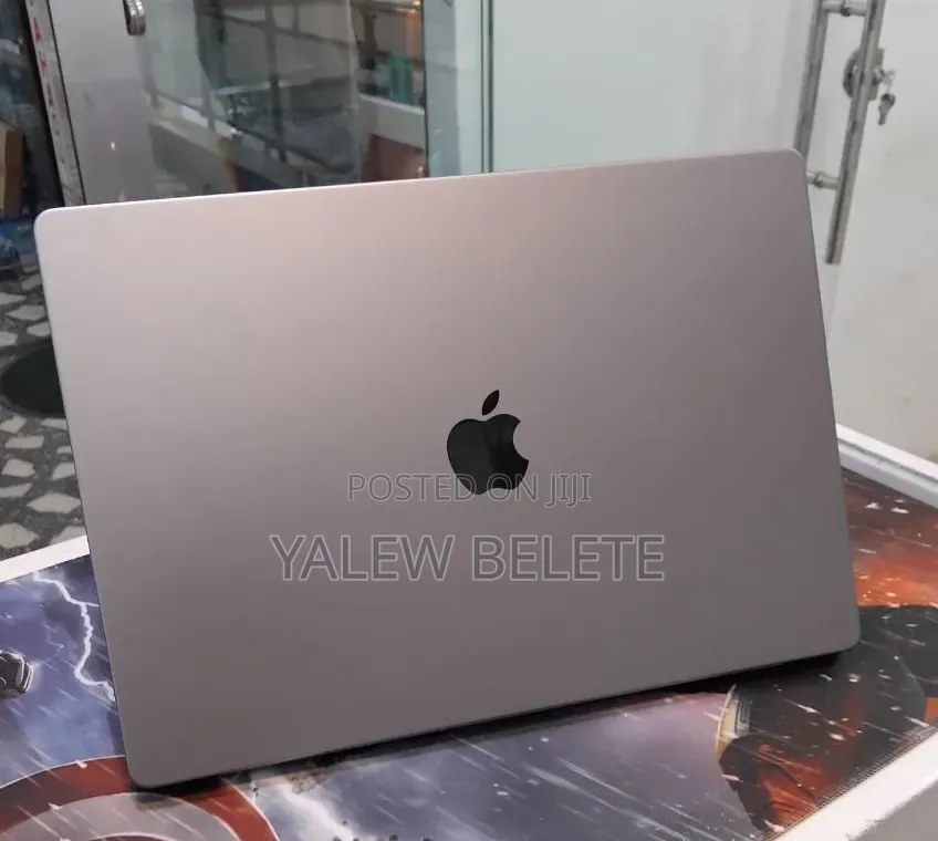 New Laptop Apple MacBook Pro 64GB Apple M1 Max SSD 1T