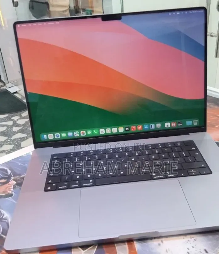 New Laptop Apple MacBook Pro 2021 M1 Max 64GB Apple M1 Max SSD 1T
