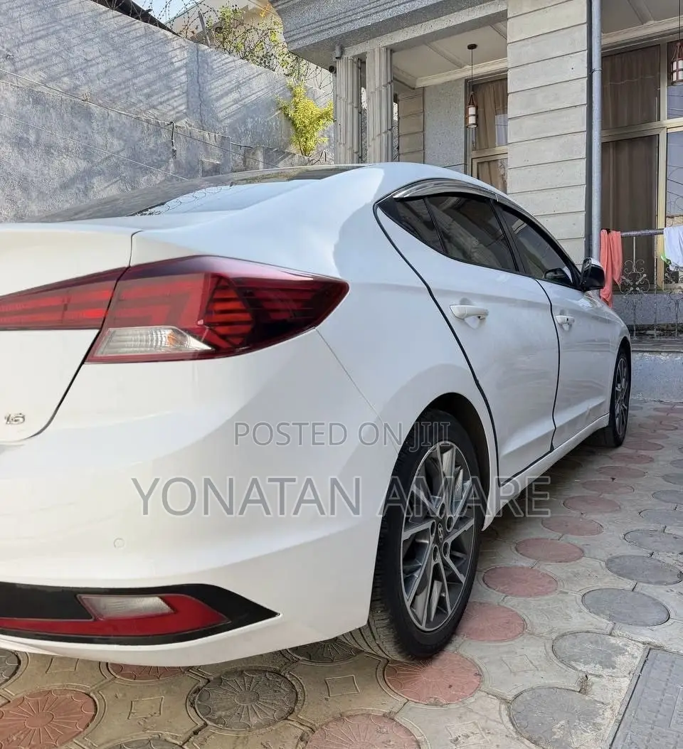 Hyundai Avante 2020 White