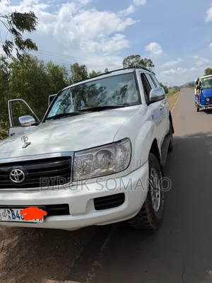 Toyota Land Cruiser 2007 Off white