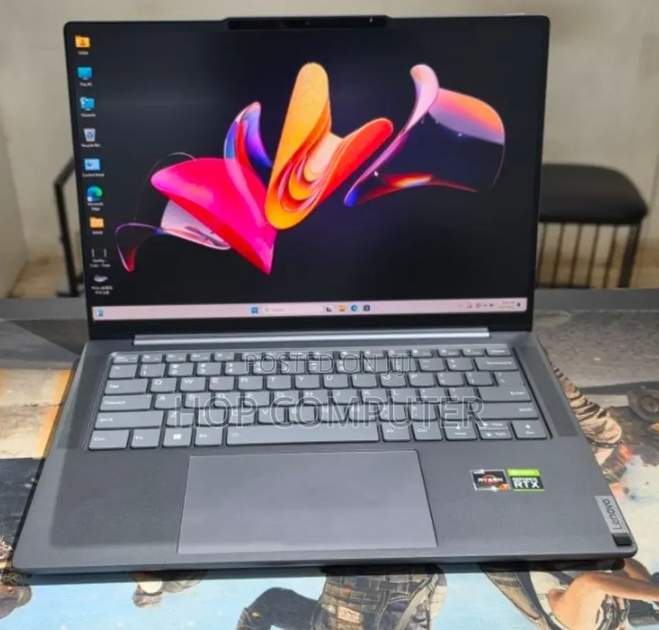 New Laptop Lenovo Yoga Slim 7 16GB AMD Ryzen 7 SSD 512GB