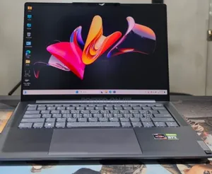 New Laptop Lenovo Yoga Slim 7 16GB AMD Ryzen 7 SSD 512GB