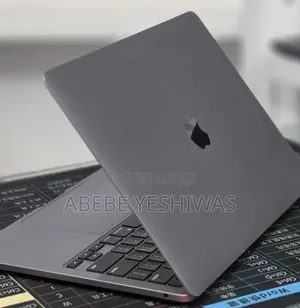 New Laptop Apple MacBook Pro 2020 M1 16GB Apple M1 Pro SSD 256GB
