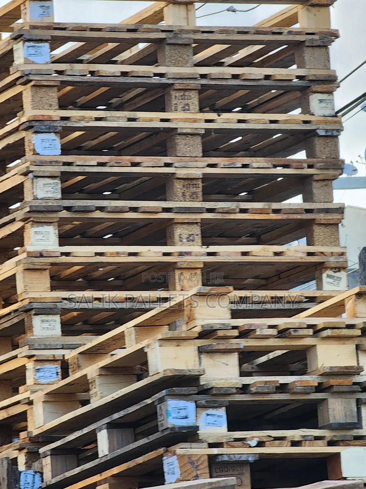 Strong Pallet for New Stories