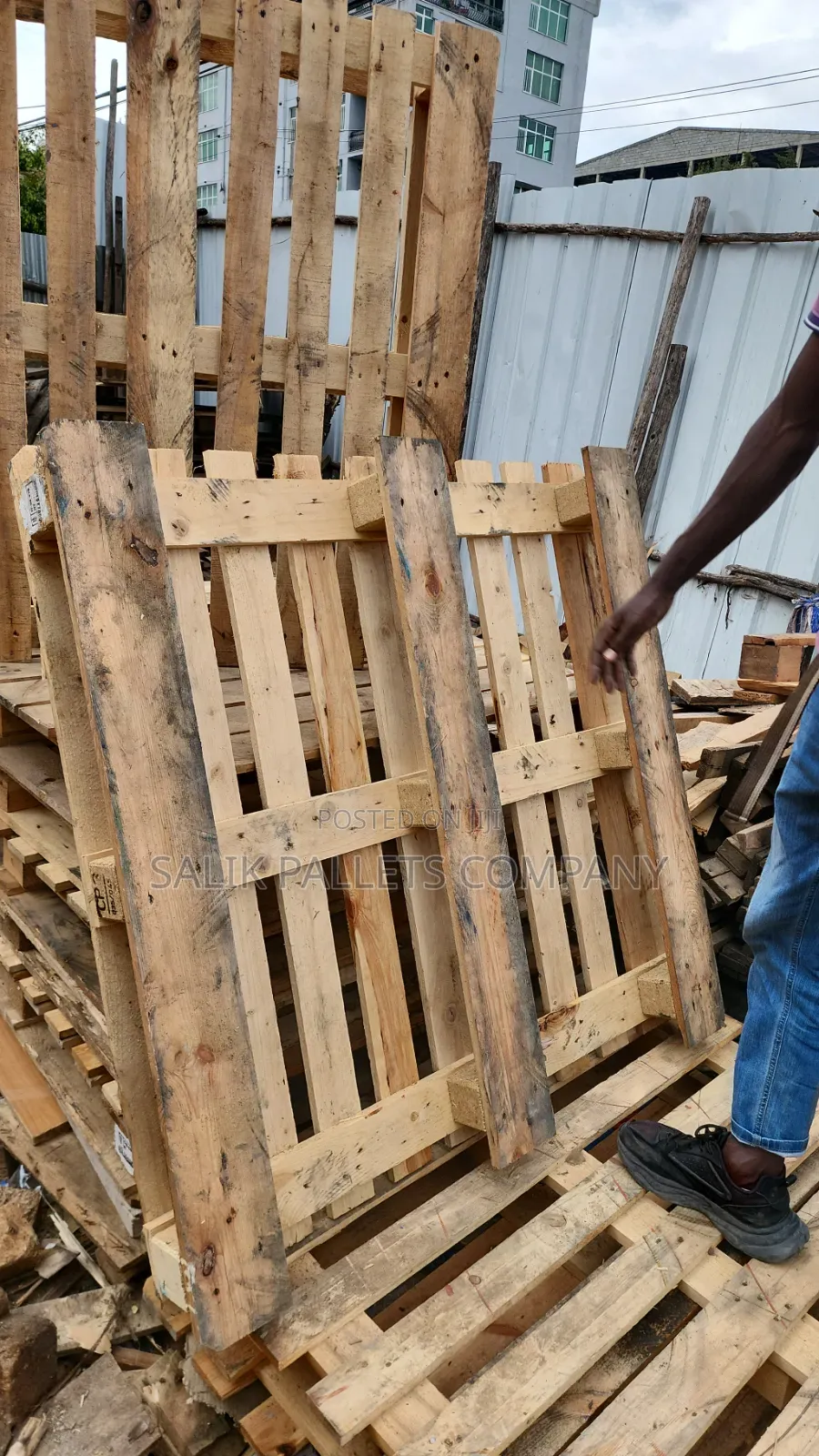 Strong Pallet for New Stories