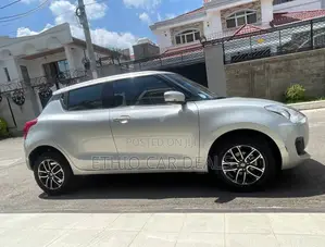 Suzuki Dzire 2022 Silver