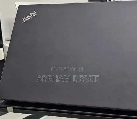 New Laptop Lenovo 8GB Intel Core i5 SSD 512GB