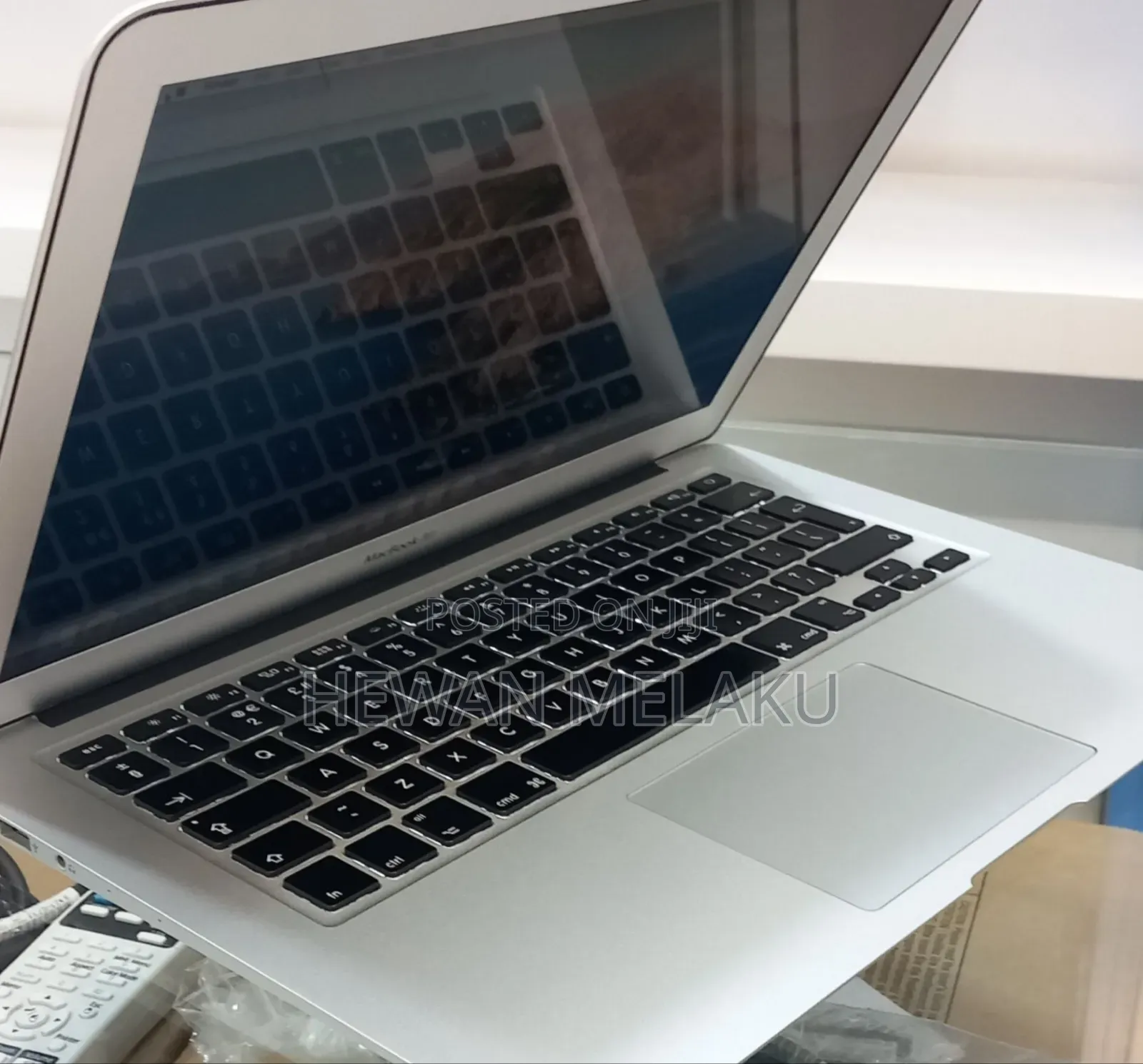New Laptop Apple MacBook Air 2017 8GB Intel Core i5 SSD 128GB