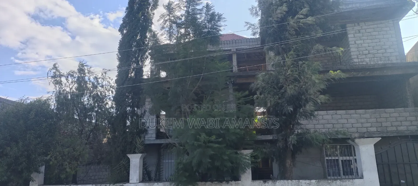 13bdrm House in Gabreil Area Dukem, East Shewa for sale