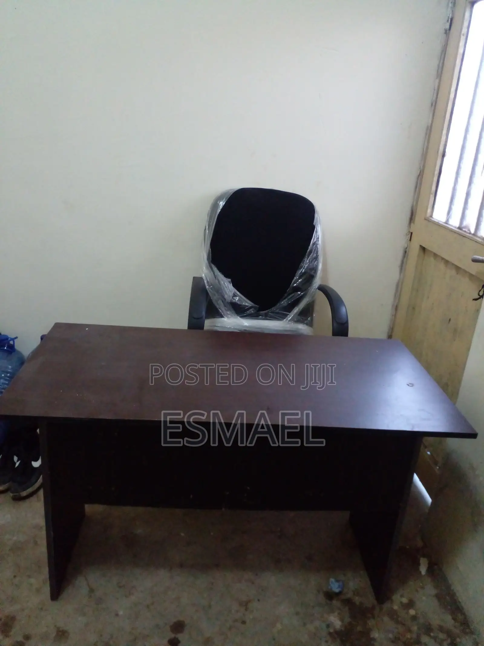 Chair and Table for Sale (ጠረጴዛ እና ወንበር )