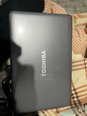 Laptop Toshiba Satellite C855 4GB Intel Core 3 HDD 500GB