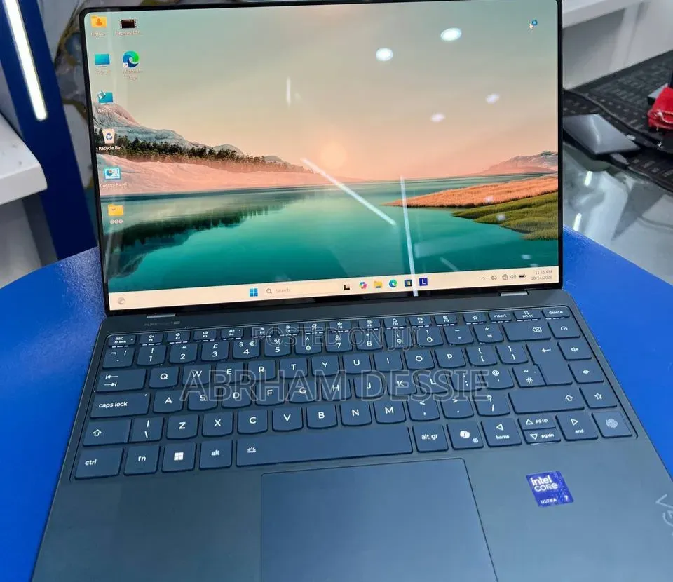 New Laptop Lenovo 16GB Intel Core Ultra 7 SSD 512GB