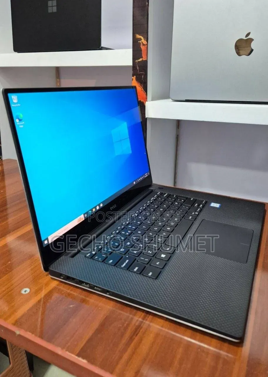 New Laptop Dell XPS 15 16GB Intel Core i7 SSD 512GB