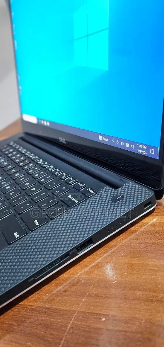New Laptop Dell XPS 15 16GB Intel Core i7 SSD 512GB