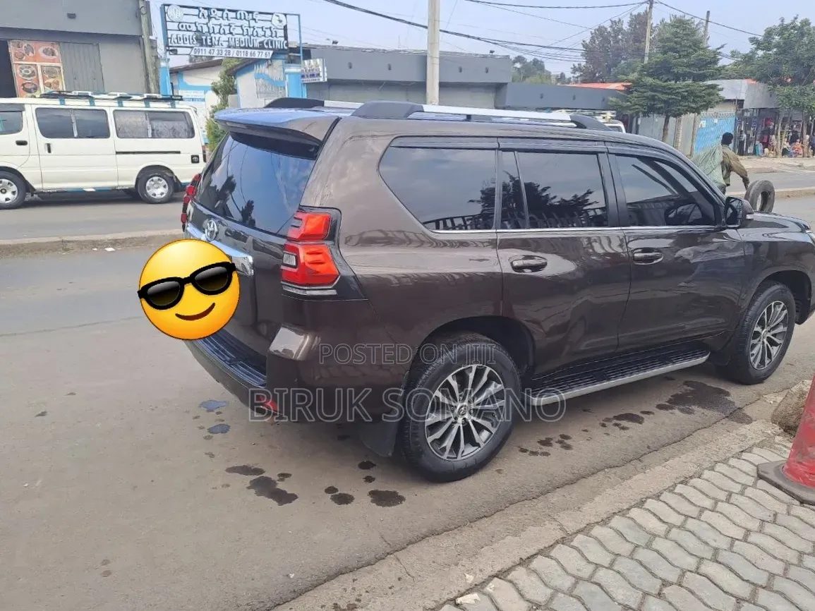 Toyota Land Cruiser Prado 2019 Brown