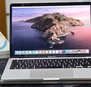 New Laptop Apple MacBook Pro 2020 32GB Intel Core i7 SSD 512GB
