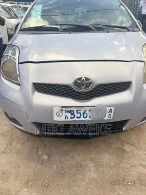 Toyota Yaris 2010 Pink