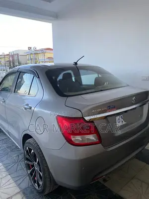 Suzuki Dzire 2022 Silver