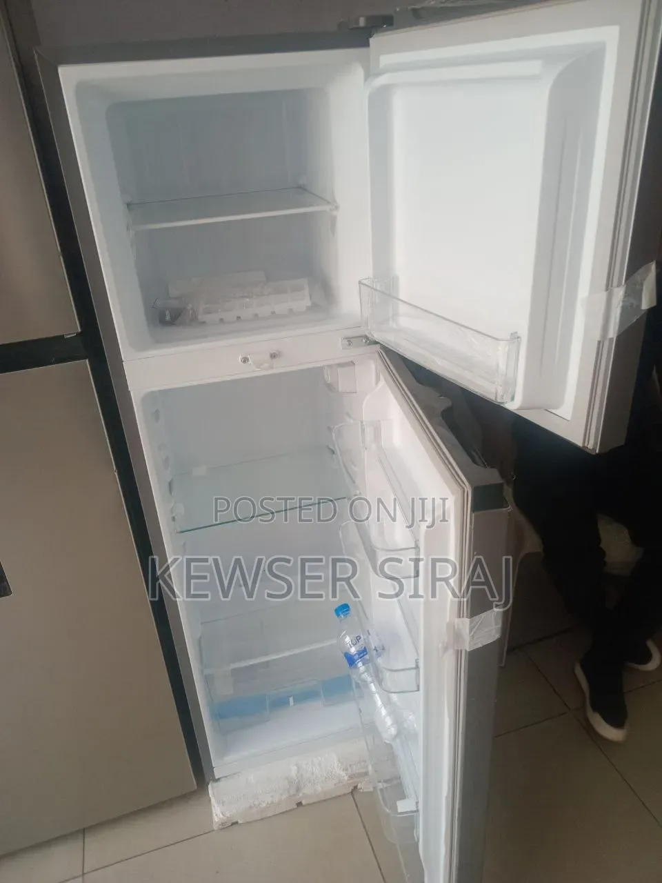 Hisense 340liter Refrigerator