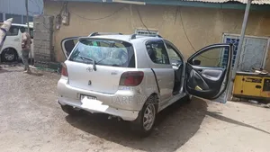 Toyota Vitz 1.0 FWD 5dr 2000 Silver